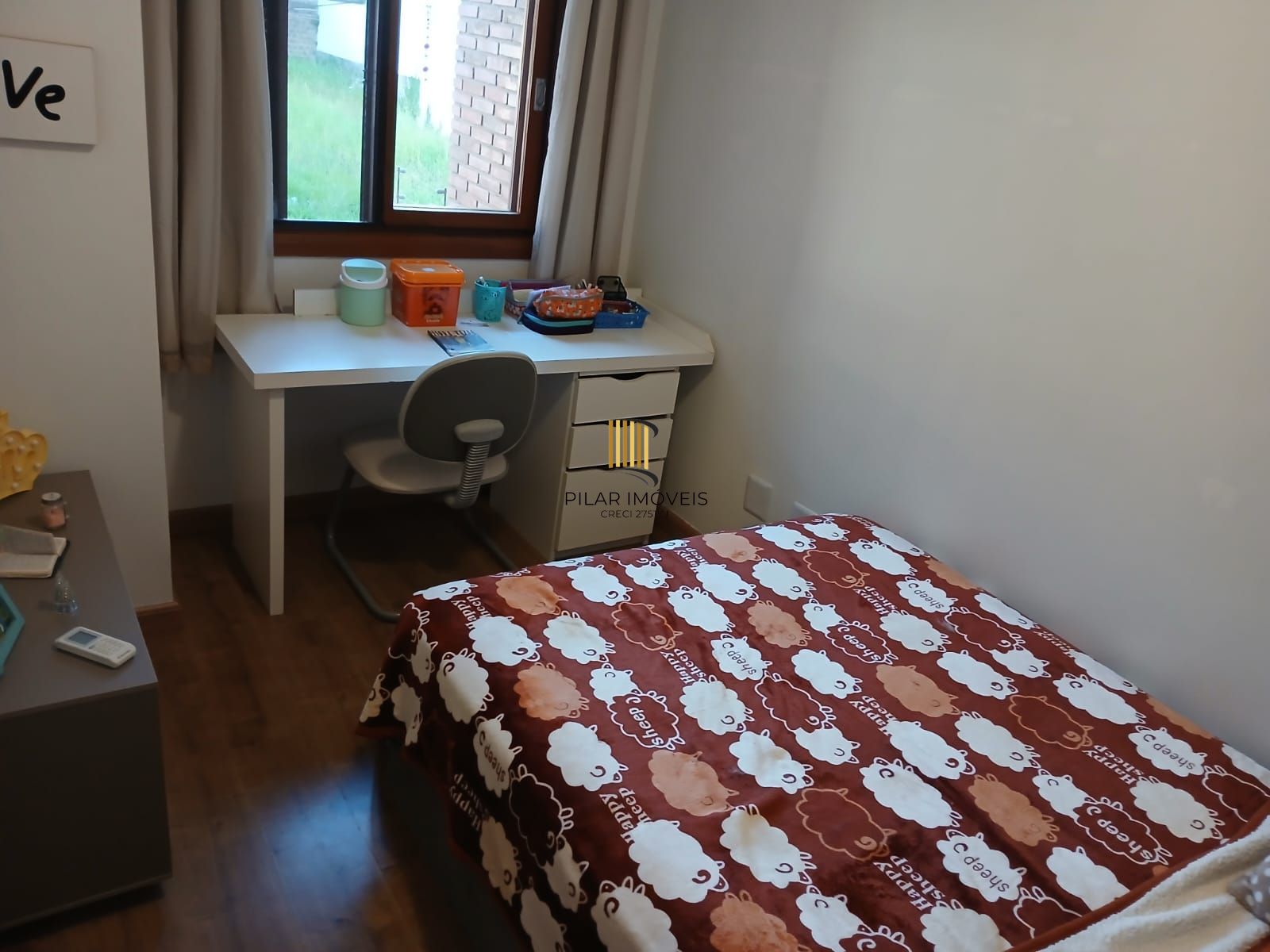 Casa a venda com piscina de 3 dormitórios em porto alegre