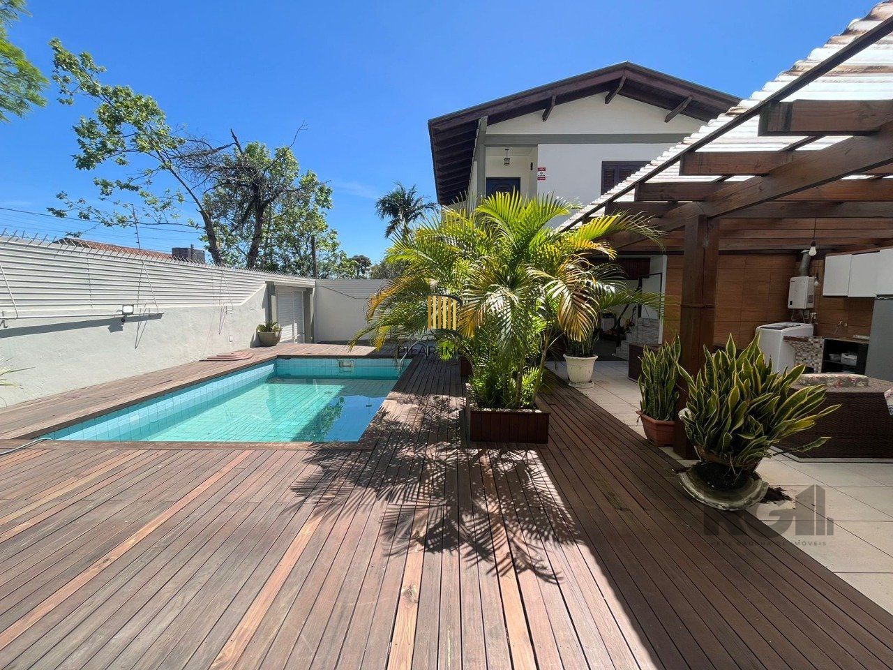 Casa Mobiliada 03 Dormitórios Bairro Jardim Verde Ipanema