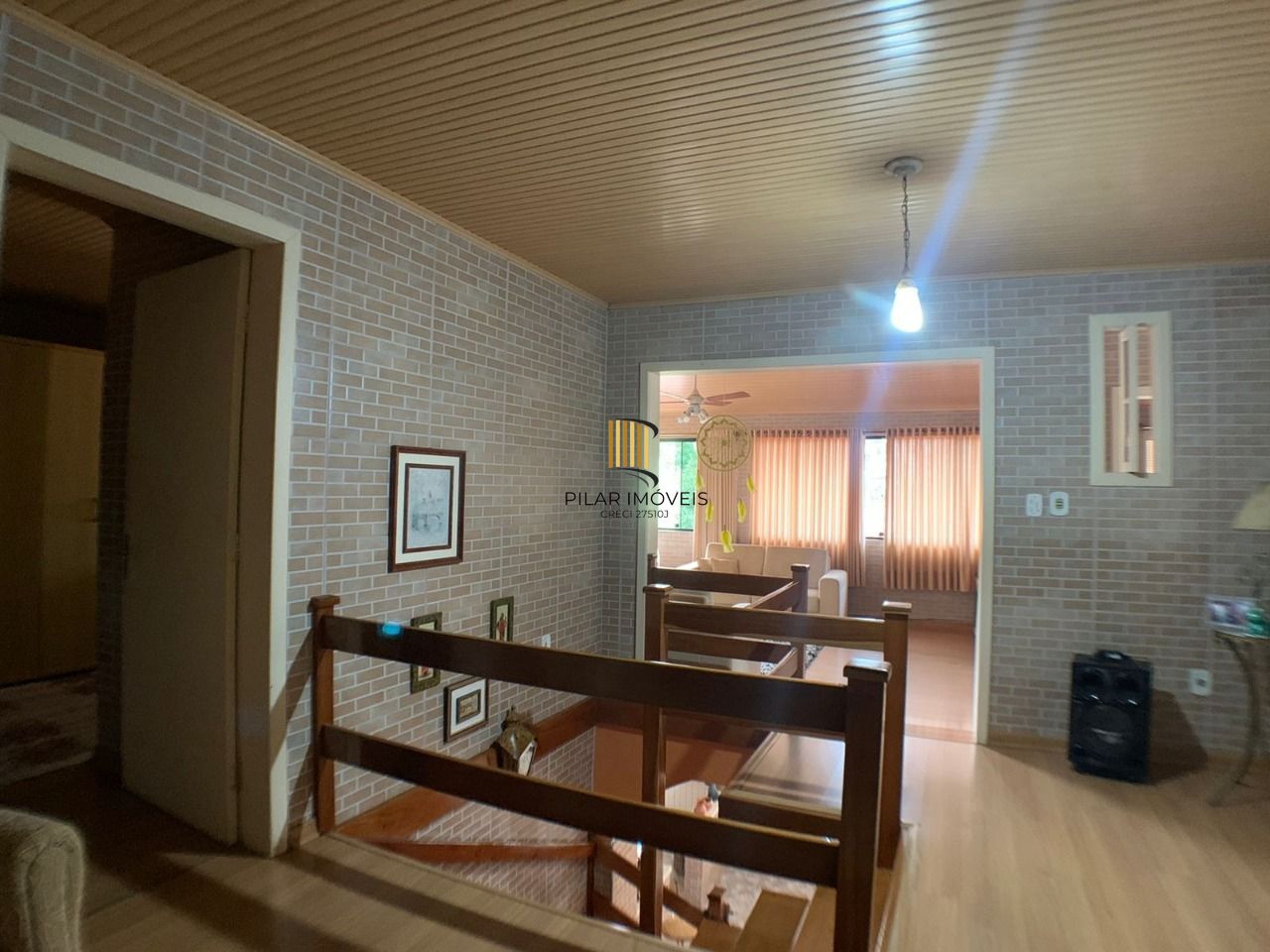 Casa para Venda - 318m², 3 dormitórios, Piscina, Bairro Guarujá