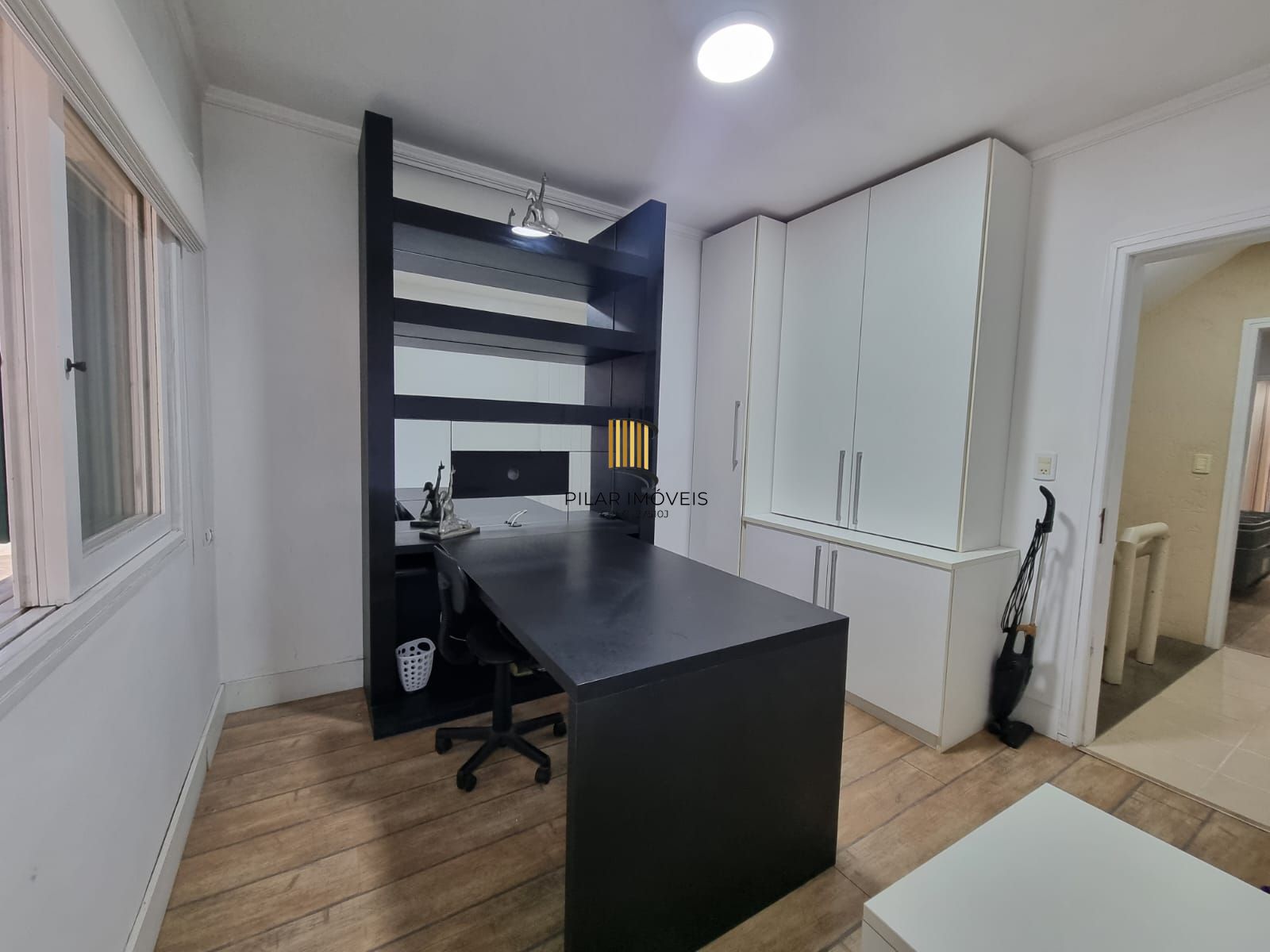 Casa em Condomínio 3 Suítes / Bairro Ipanema