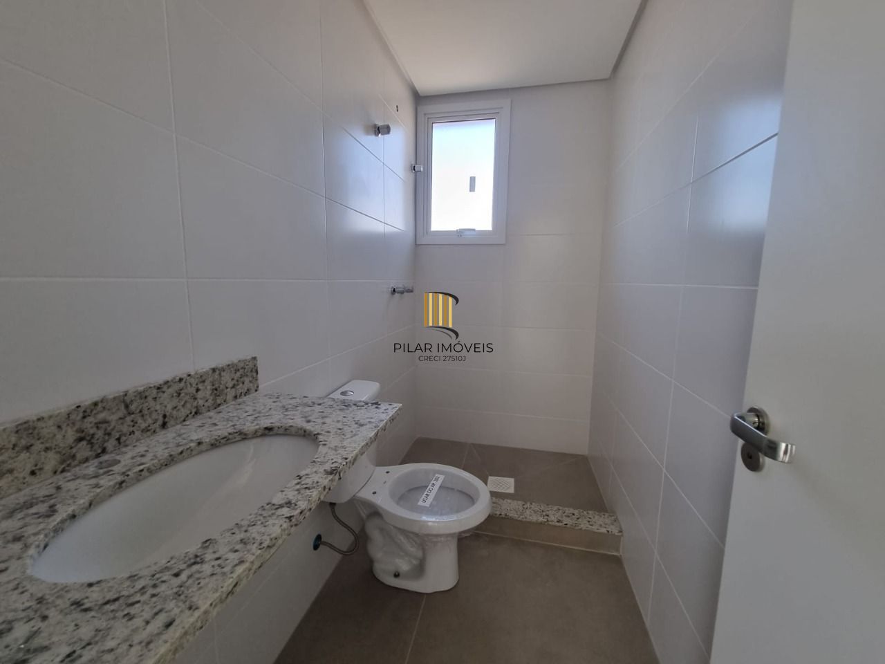 Apartamento de 02 Dormitórios 02 Vagas Bairro Tristeza
