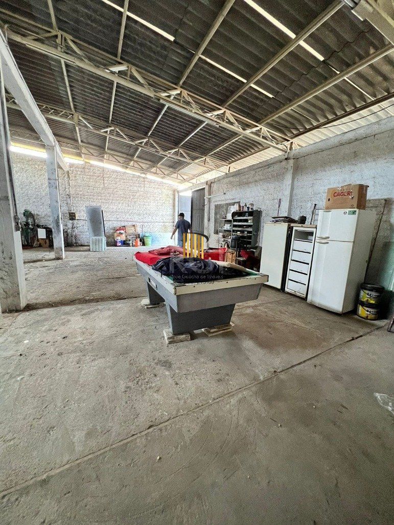 Casa 4 Dormitório(s) Bairro Hípica