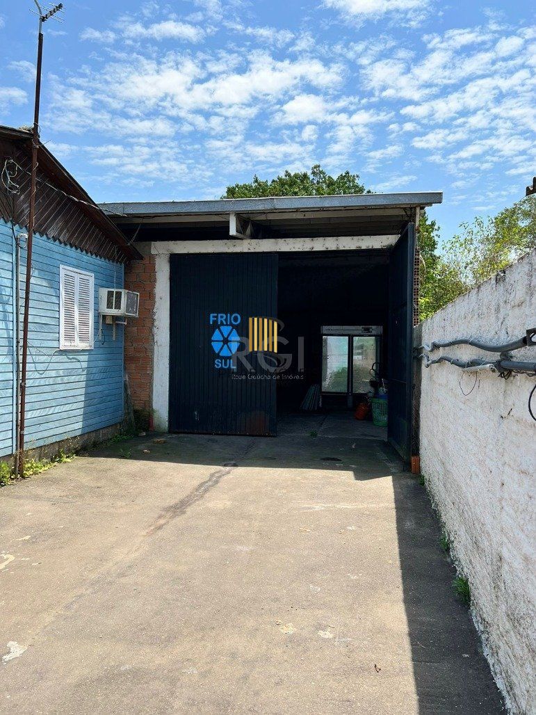 Casa 4 Dormitório(s) Bairro Hípica