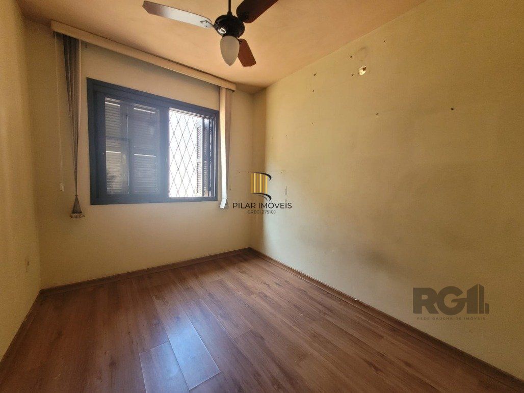Casa 4 dormitórios no bairro Camaquã