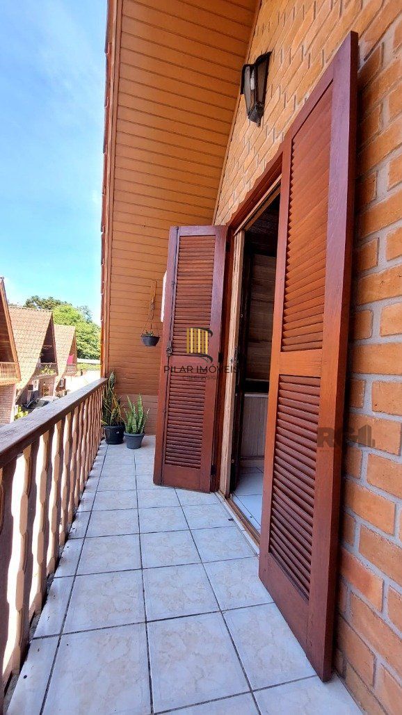 Casa de Condomínio 3 dormitórios no bairro Glória