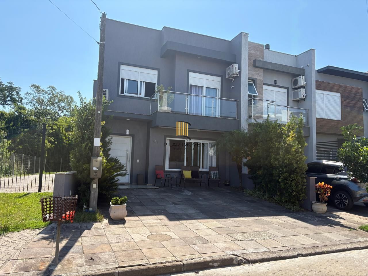 Casa 3 dormitórios no bairro Hípica