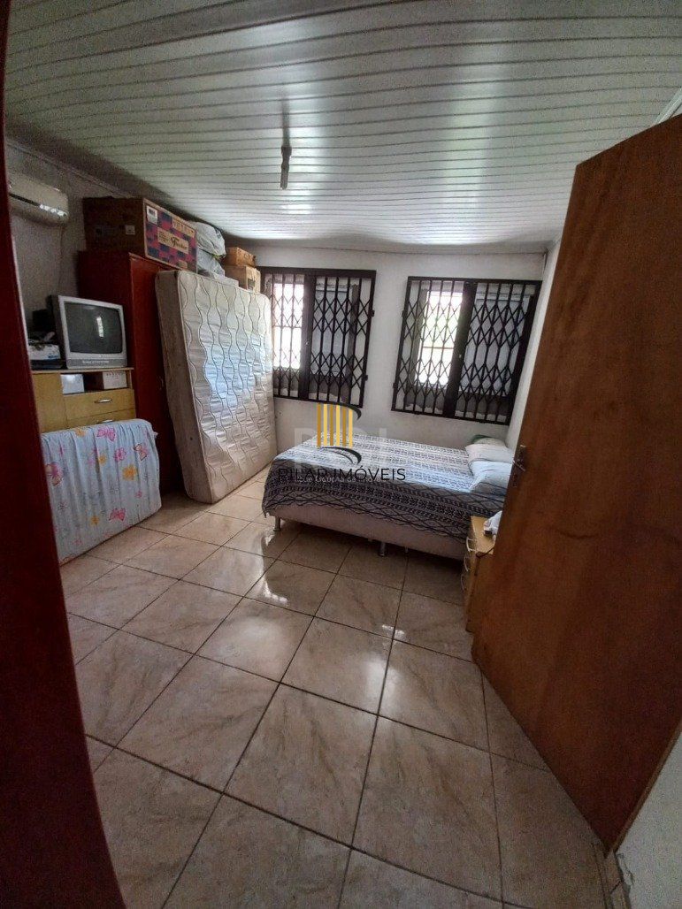 Casa para Venda - 120m², 2 dormitórios, sendo 1 suites, 3 vagas - Hípica