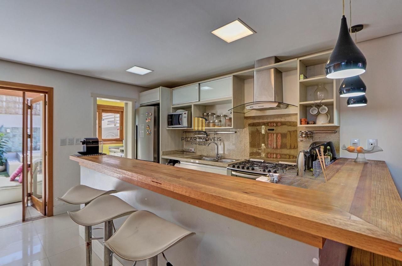 Casa de Condomínio 3 dormitórios no bairro Vila Nova