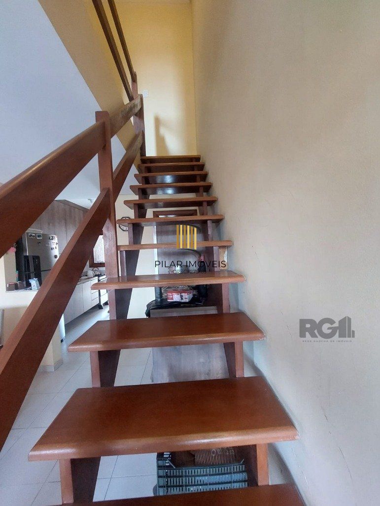 Casa 2 dormitórios no bairro Hípica