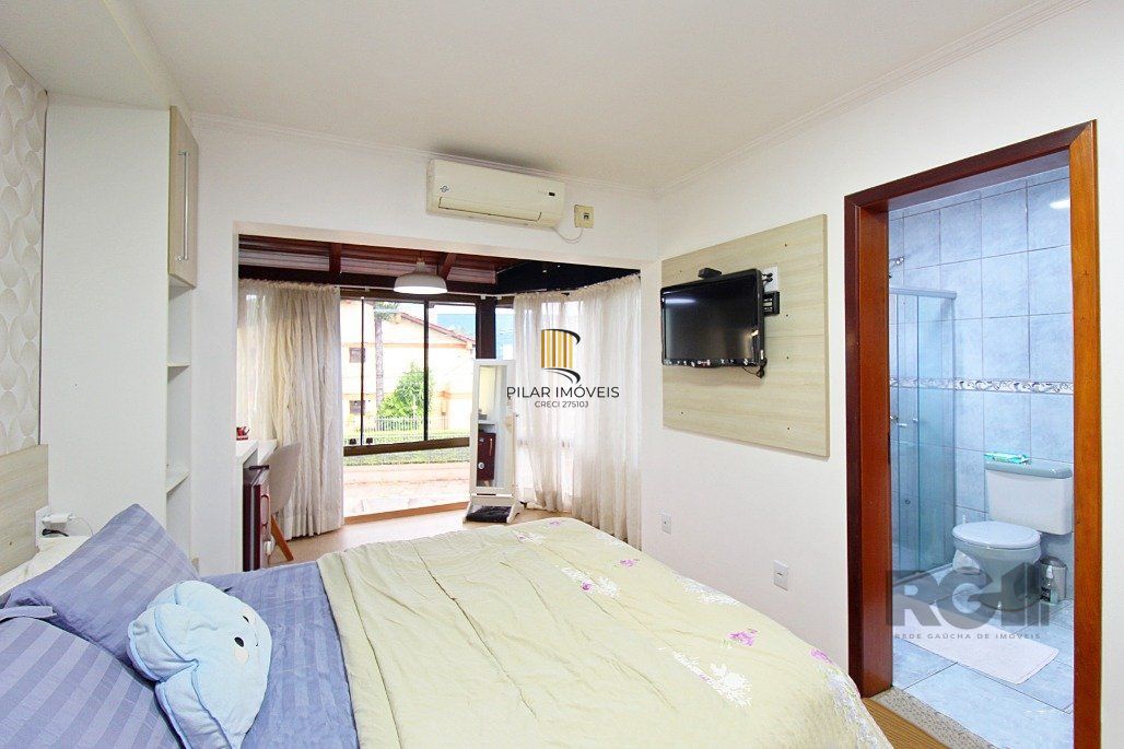 Sobrado para Venda - 218m², 4 dormitórios, sendo 3 suites, 2 vagas - Ipanema