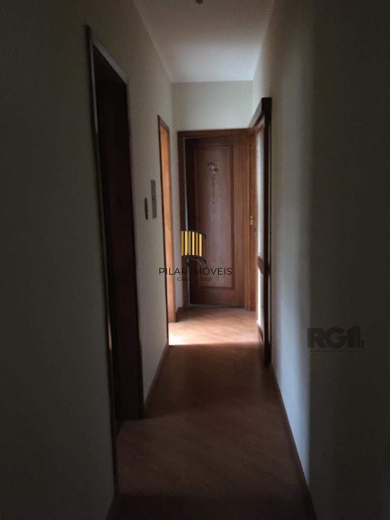 Casa 3 Dormitório(s) Bairro Nonoai