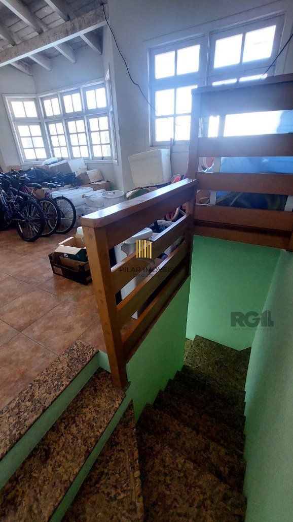 Casa 4 dormitórios no bairro Espírito Santo