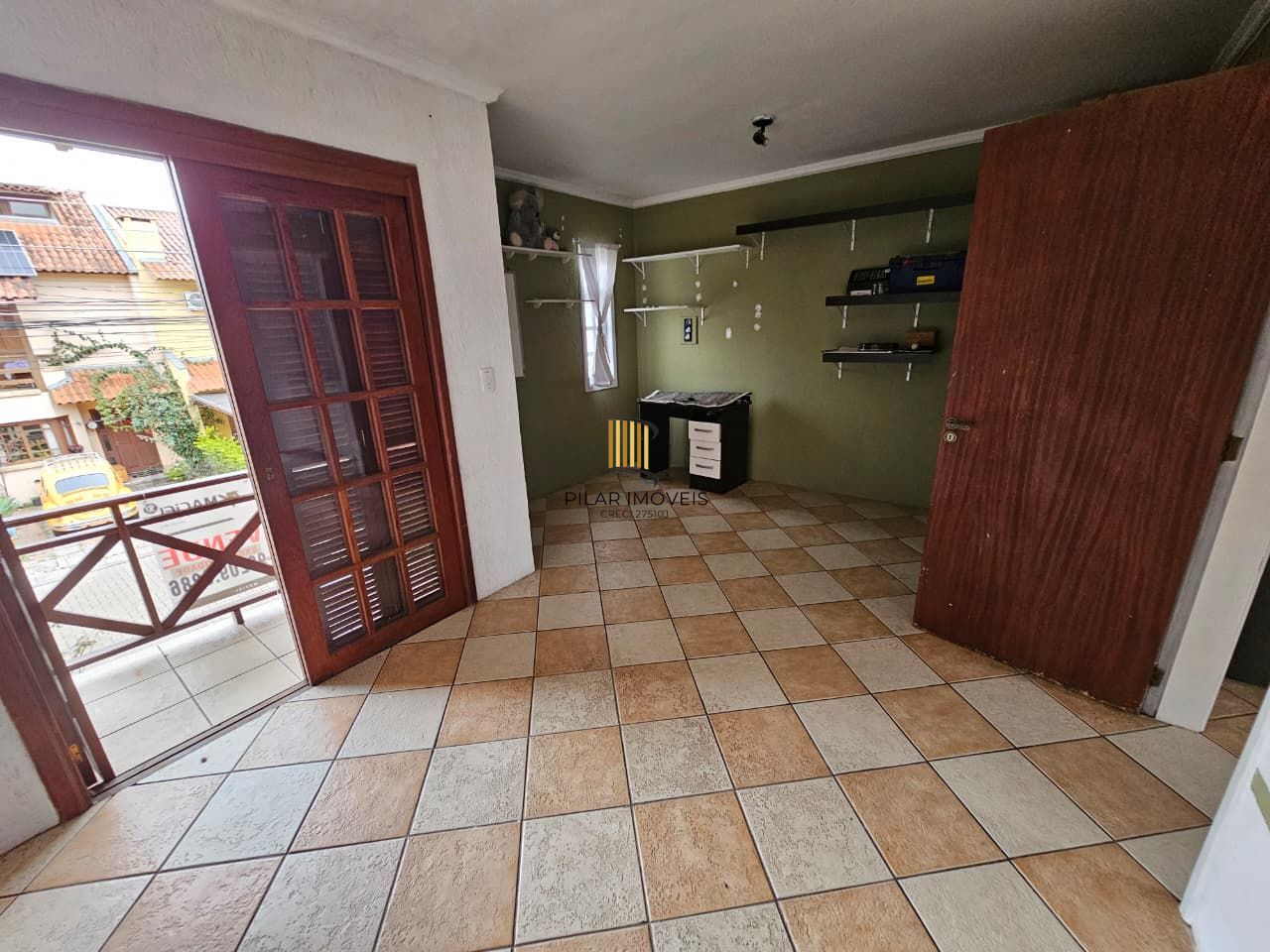 Casa 2 dormitórios no bairro Hípica