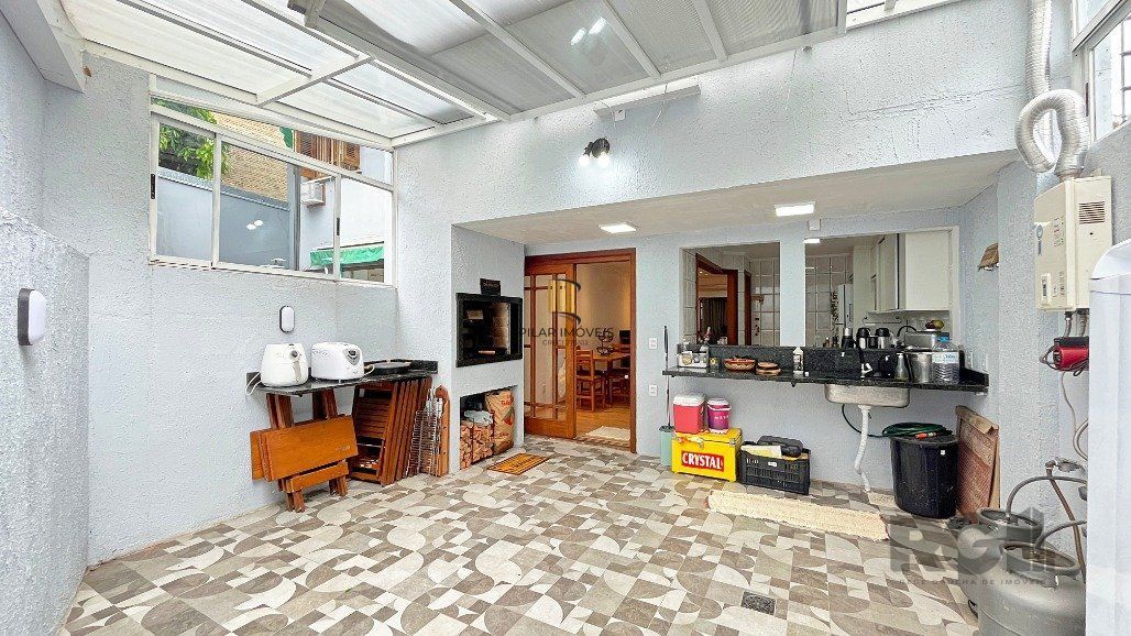 Sobrado para Venda - 218m², 4 dormitórios, sendo 3 suites, 2 vagas - Ipanema