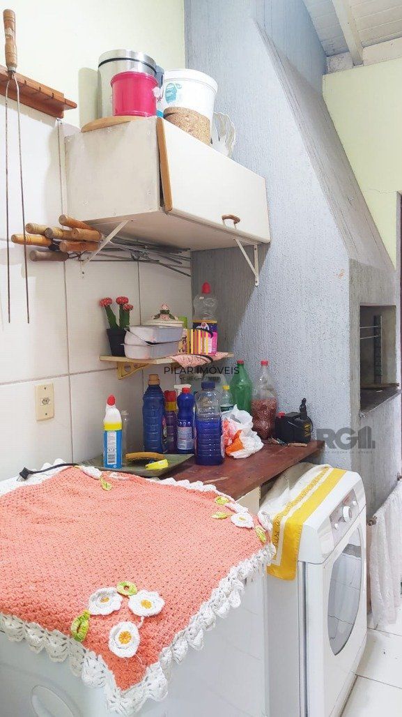Casa 2 dormitórios no bairro Hípica