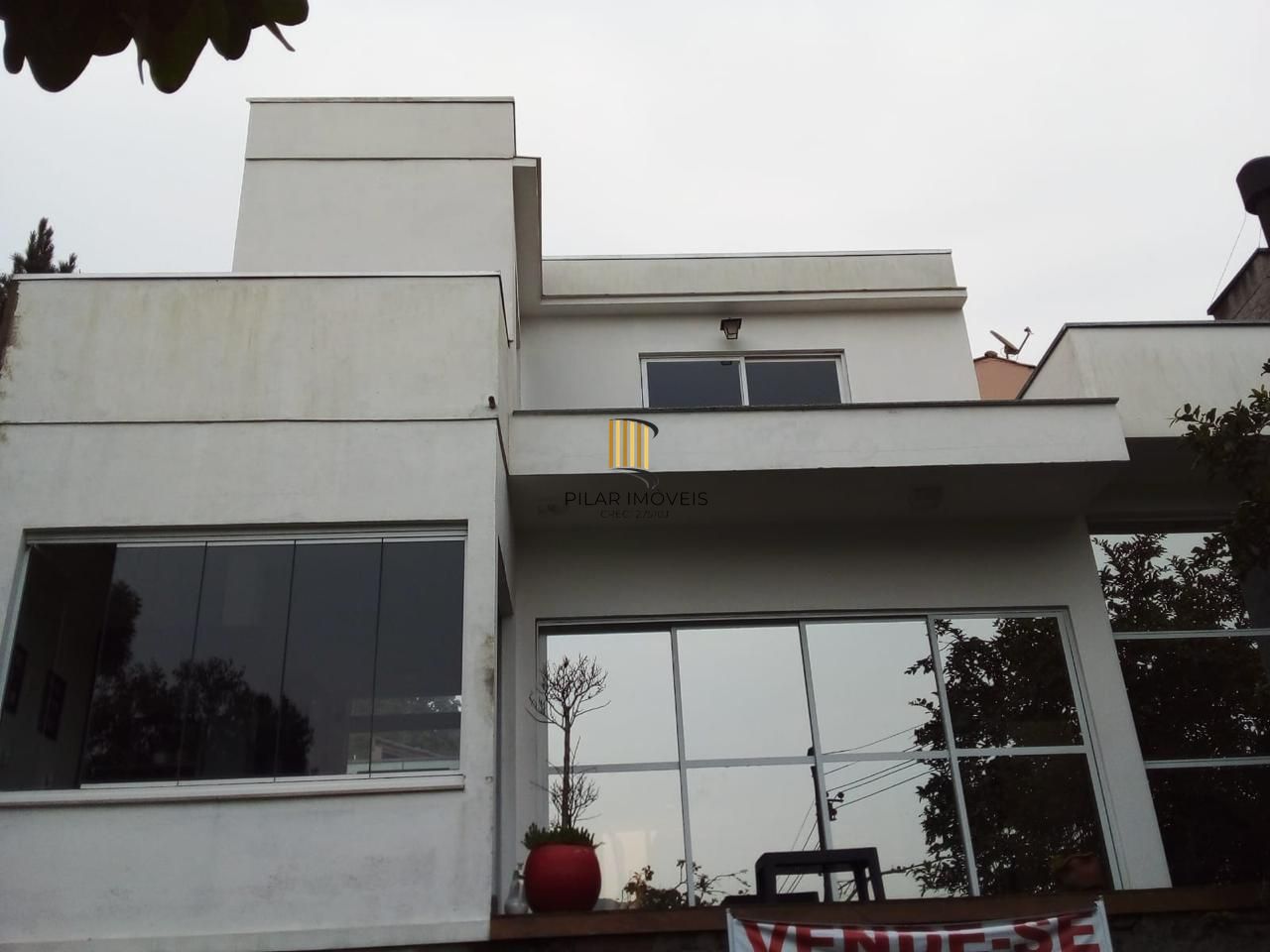 Casa de Condomínio 4 dormitórios no bairro Hípica