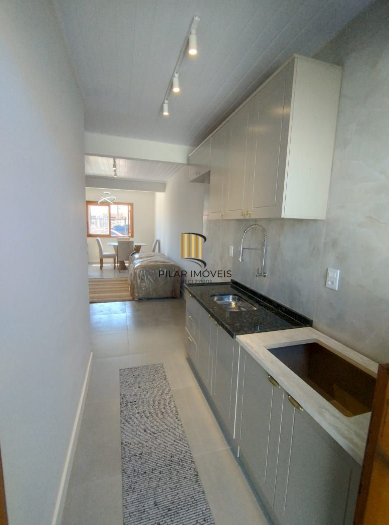 Casa 3 dormitórios no bairro Hípica