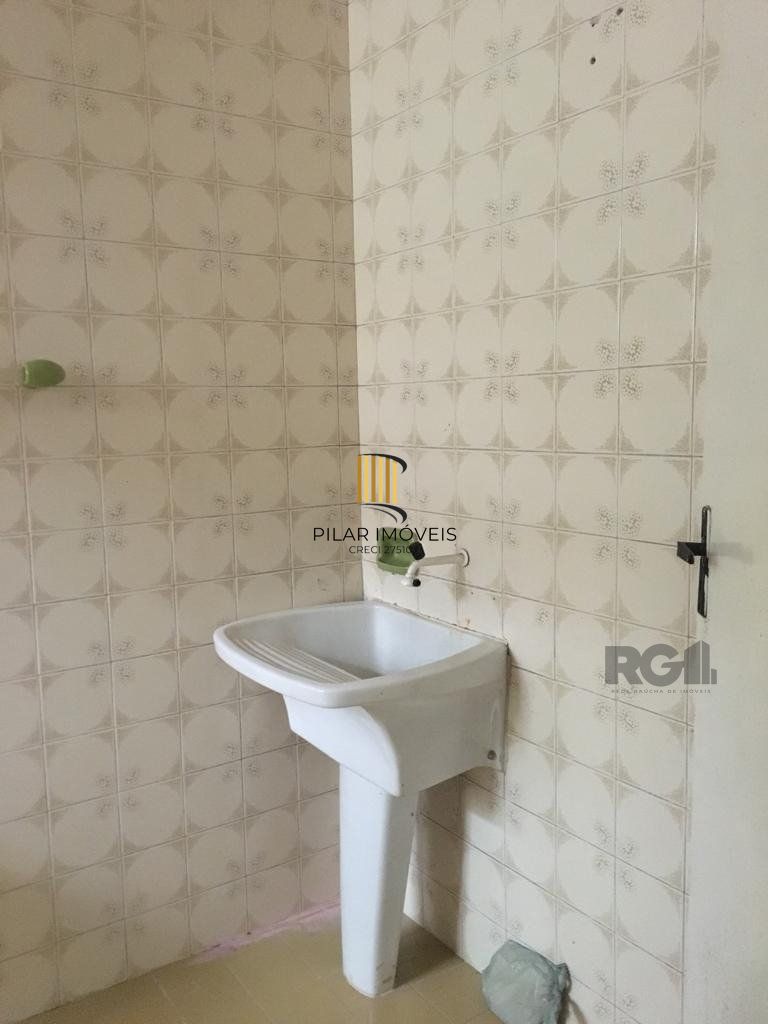 Casa 2 Dormitório(s) Bairro Lami