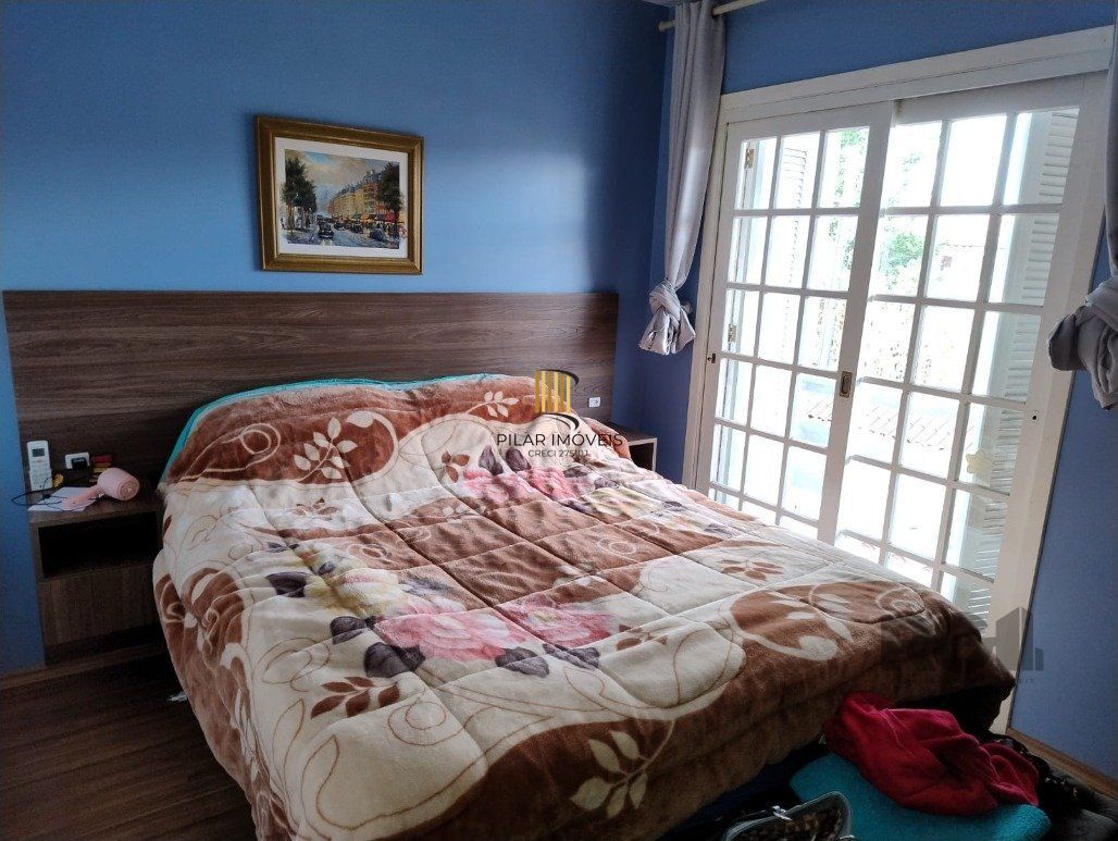 Casa 4 Dormitório(s) Bairro Hípica