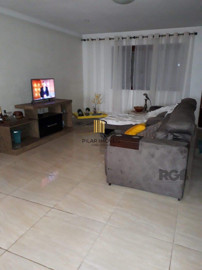 Casa 4 dormitórios no bairro Ipanema