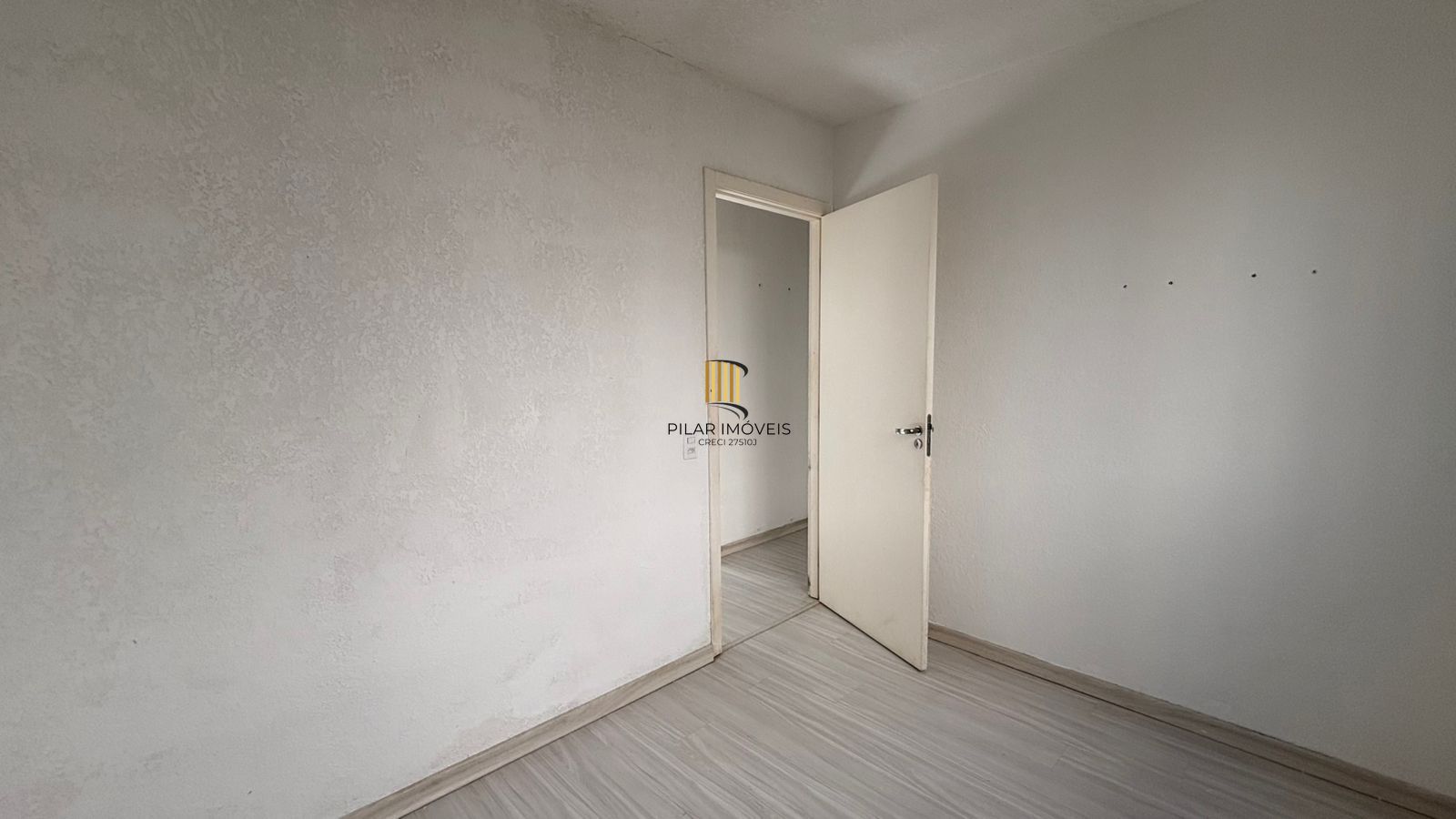 Apartamento 2 Dormitório(s) Bairro Cavalhada