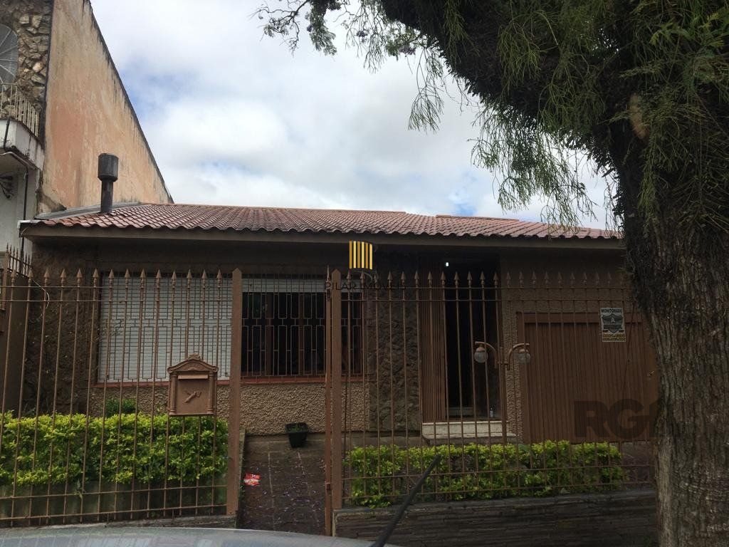 Casa 3 Dormitório(s) Bairro Nonoai