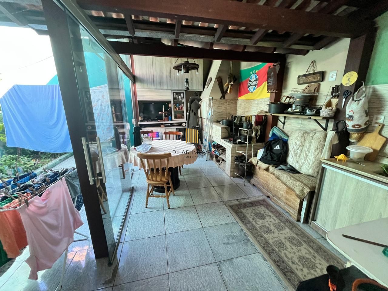 Casa 2 dormitórios no bairro Hípica