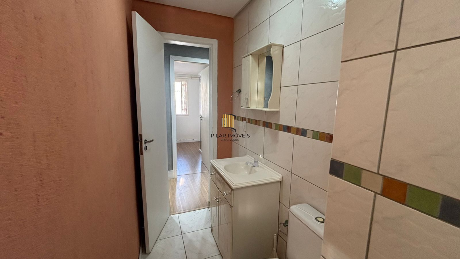 Casa 3 dormitórios no bairro Hípica