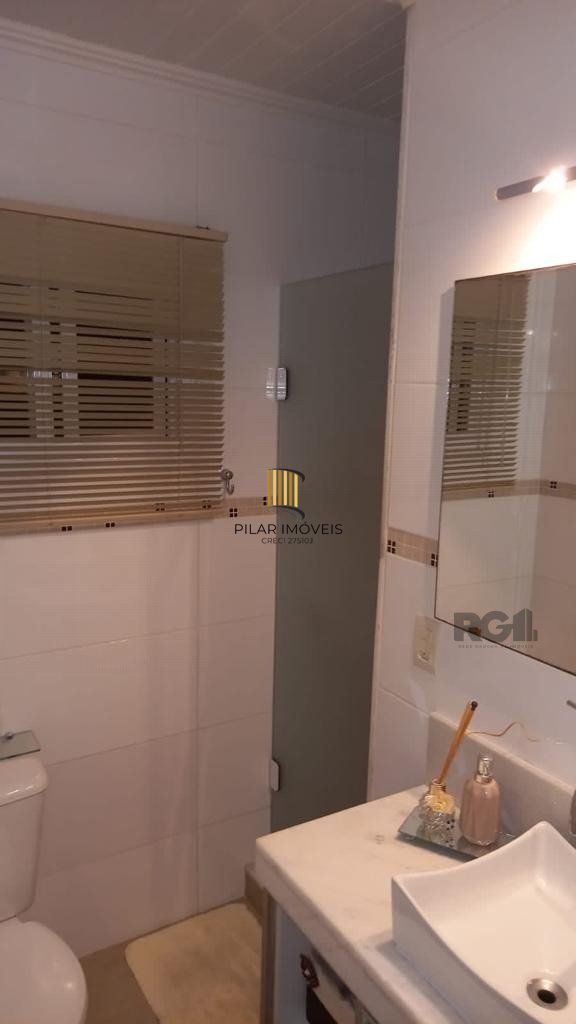 Casa 4 Dormitório(s) Bairro Hípica