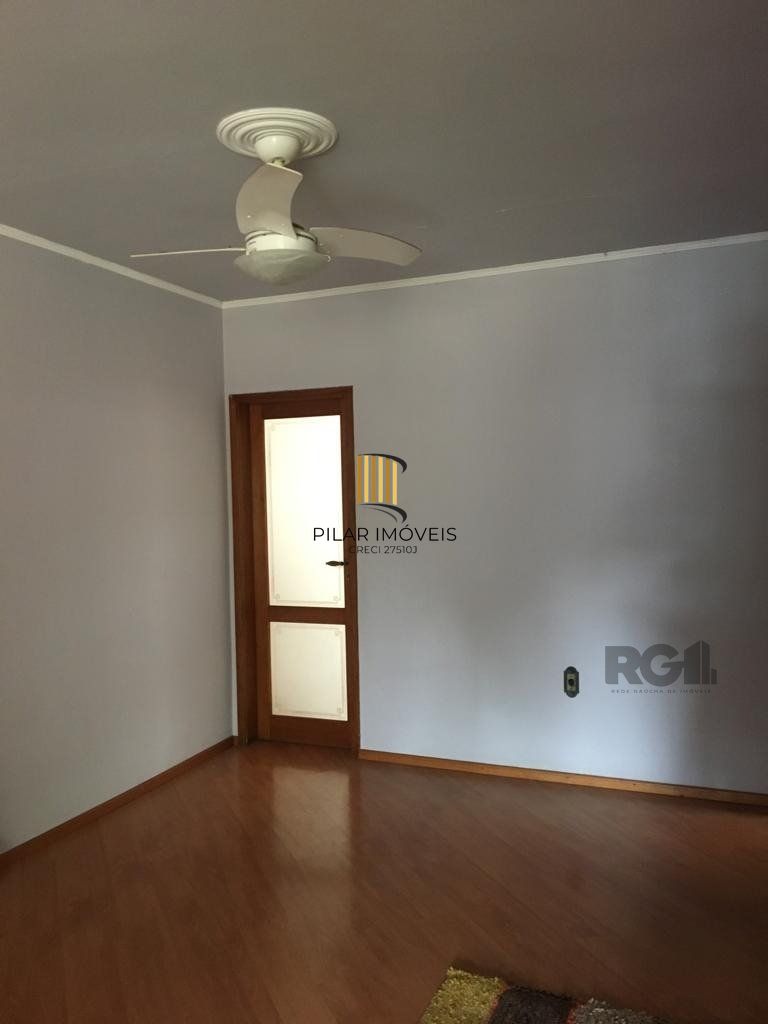 Casa 3 Dormitório(s) Bairro Nonoai