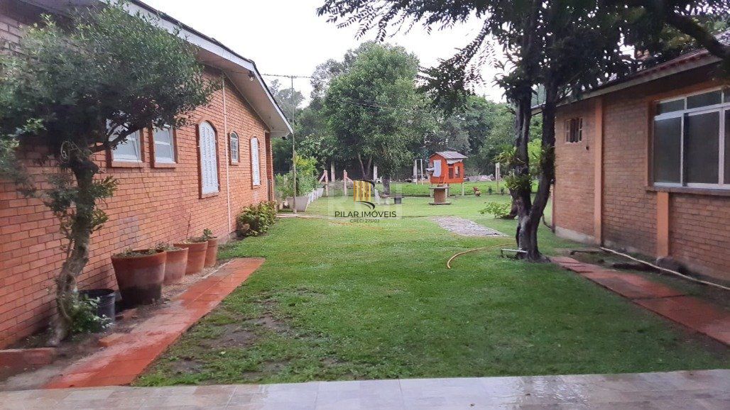 Sítio para Venda - 242m², 2 dormitórios, sendo 2 suites, 2 vagas - Itapuã