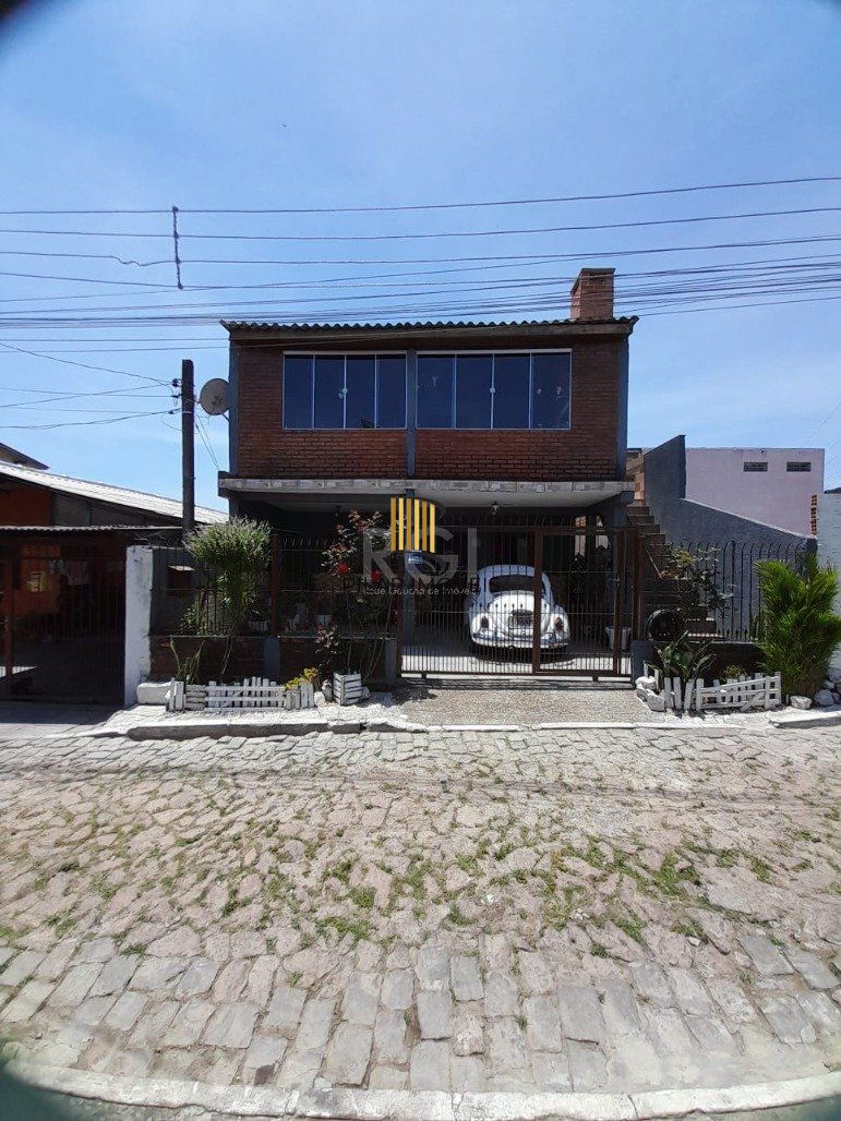 Casa 4 Dormitório(s) Bairro Restinga