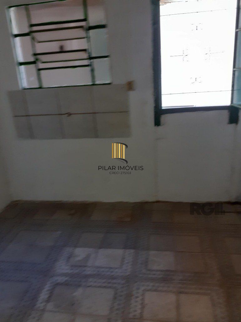 Casa 3 dormitórios no bairro Restinga