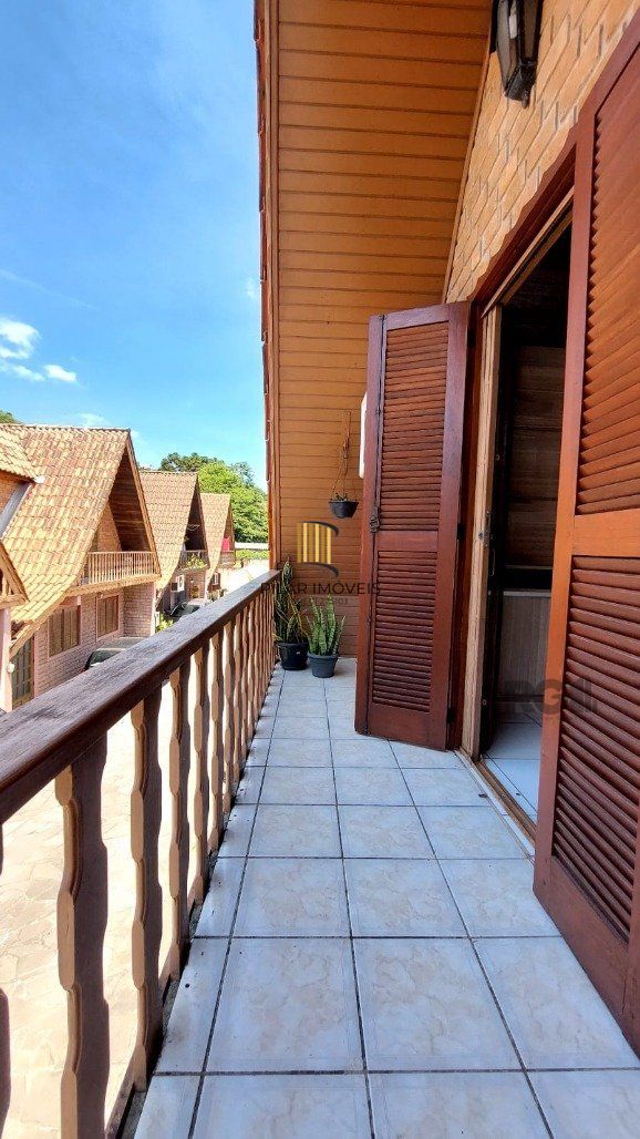 Casa de Condomínio 3 dormitórios no bairro Glória