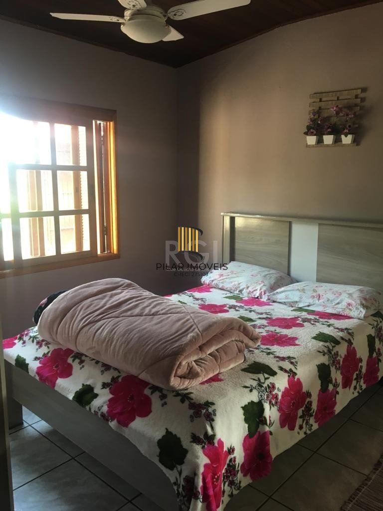 Sobrado para Venda - 92m², 3 dormitórios, 2 vagas - Restinga Nova