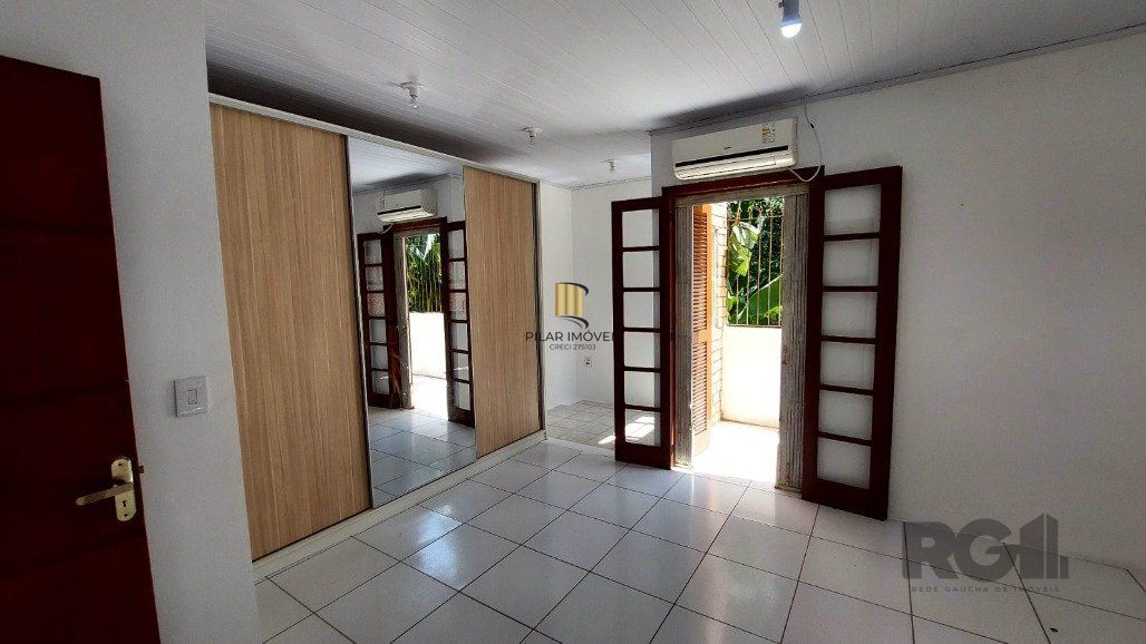 Casa de Condomínio 3 dormitórios no bairro Glória