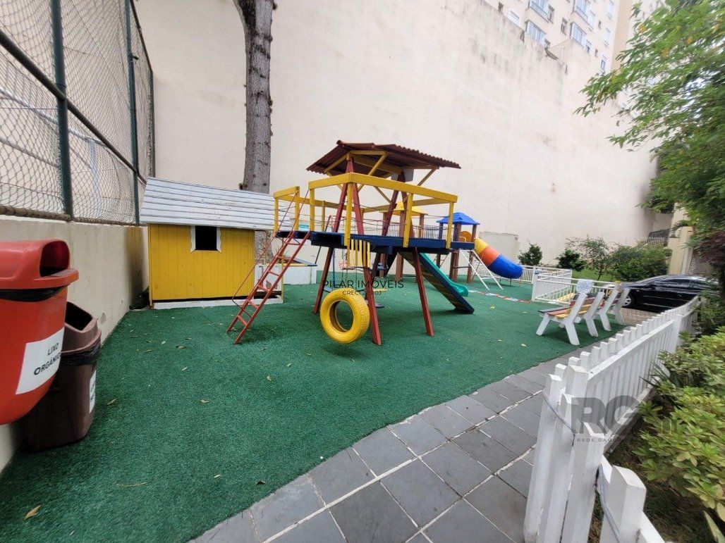 Casa de Condomínio 3 dormitórios no bairro Vila Nova