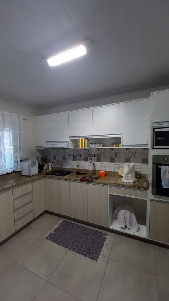 Casa 4 Dormitório(s) Bairro Hípica