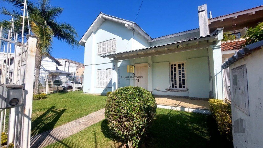 Casa 4 dormitórios no bairro Espírito Santo