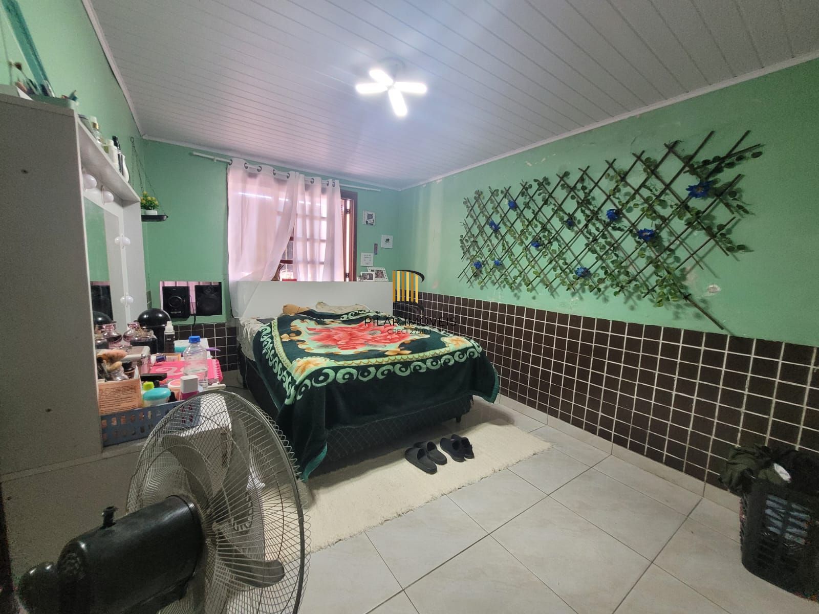 Casa 3 dormitórios no bairro Restinga