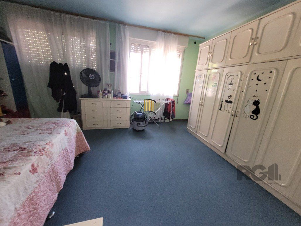 Casa 8 dormitórios no bairro Menino Deus