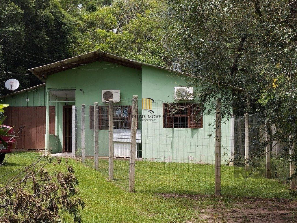 Casa 3 Dormitório(s) Bairro Lomba do Pinheiro