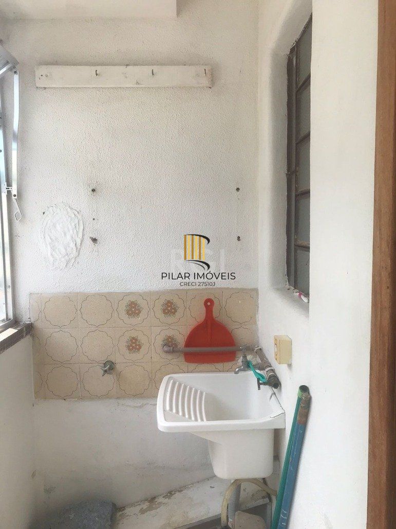 Apartamento 1 Dormitório(s) Bairro Azenha