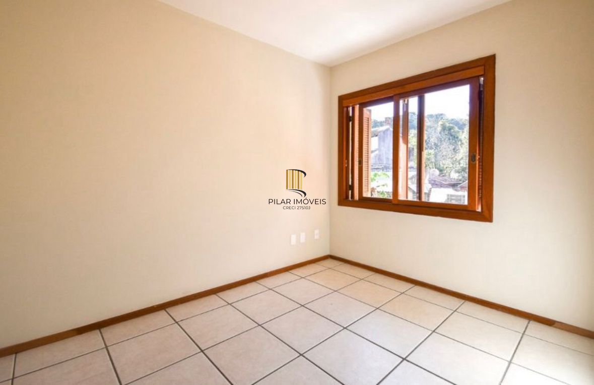 Casa 3 dormitórios no bairro Guarujá