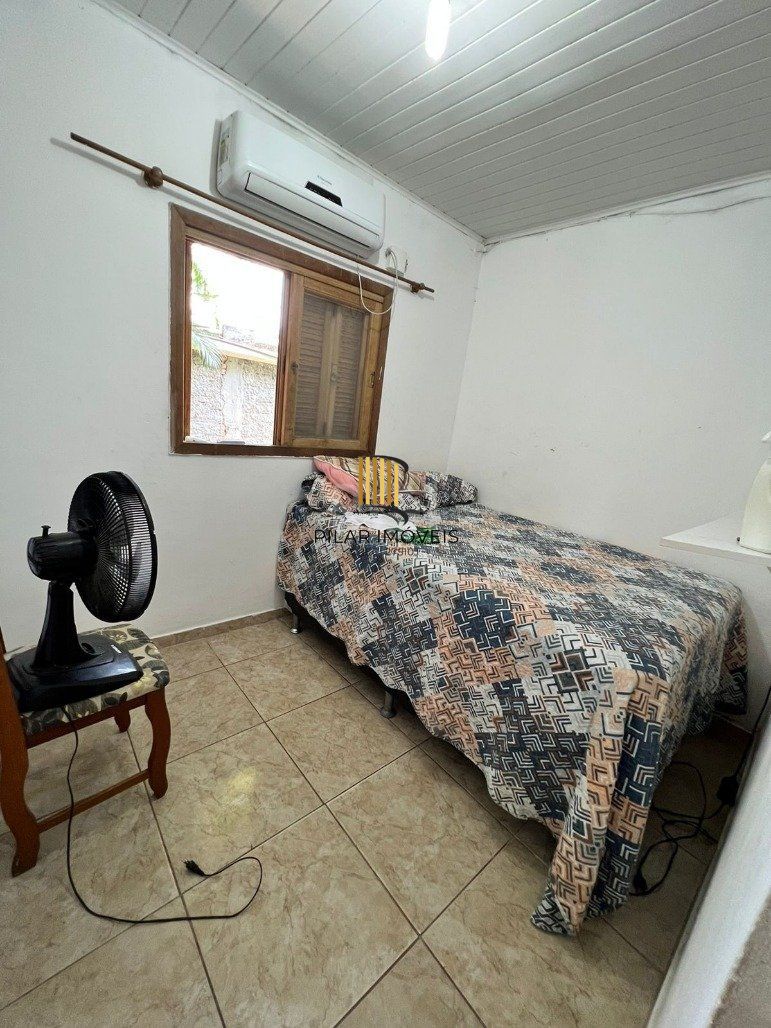 Casa 4 Dormitório(s) Bairro Hípica