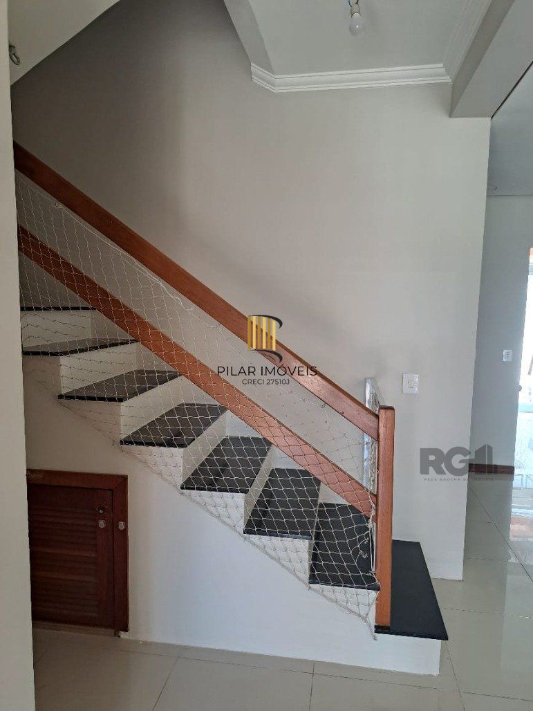 Casa 3 dormitórios no bairro Hípica