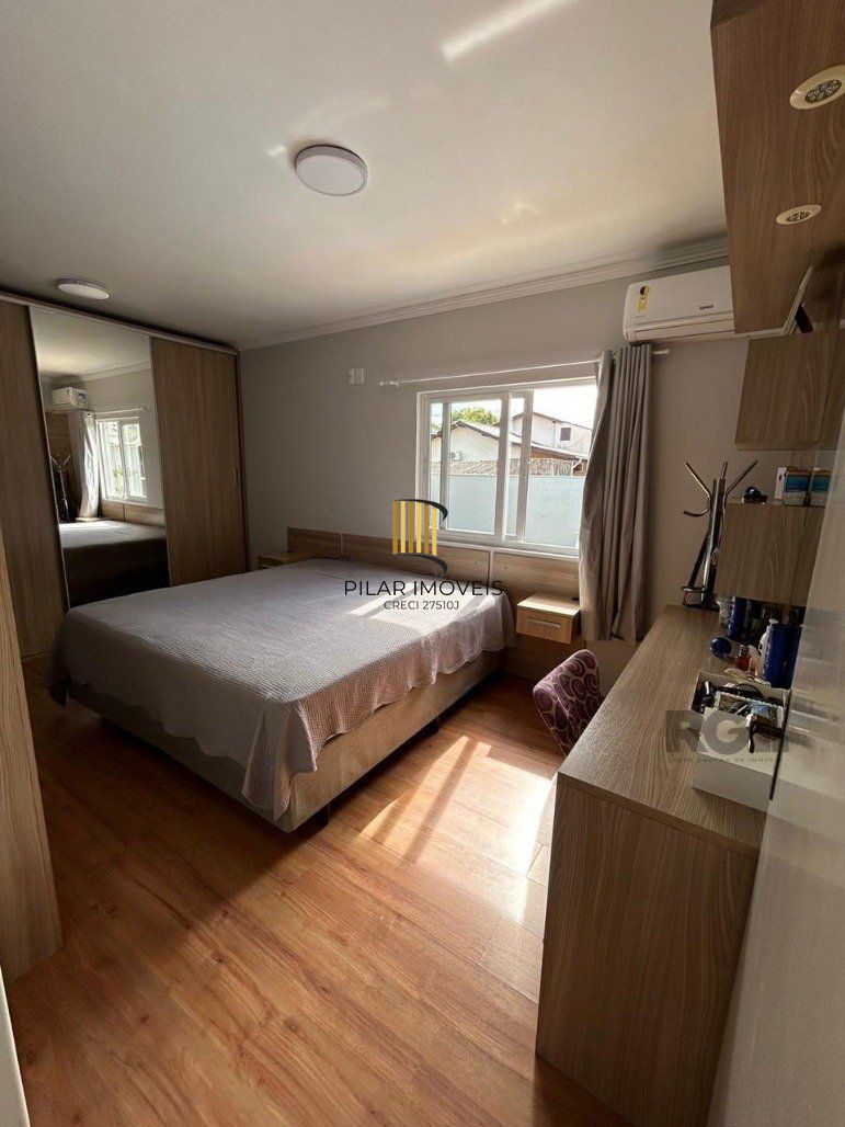 Casa 4 dormitórios no bairro Feitoria