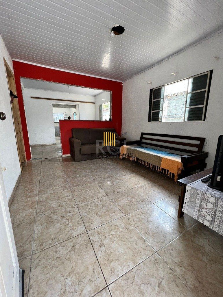 Casa 4 Dormitório(s) Bairro Hípica