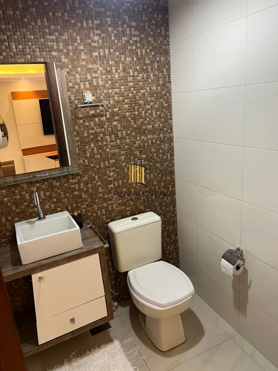 Sobrado triplex com piscina no Loteamento Nova Ipanema