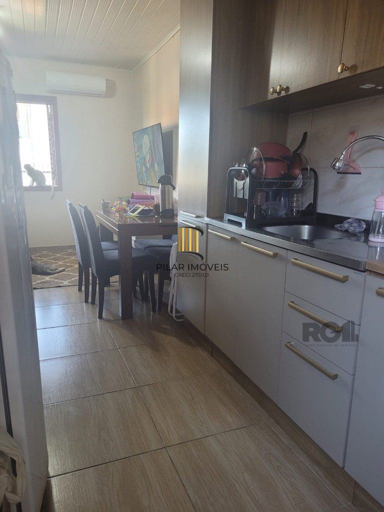 Casa 3 dormitórios no bairro Hípica